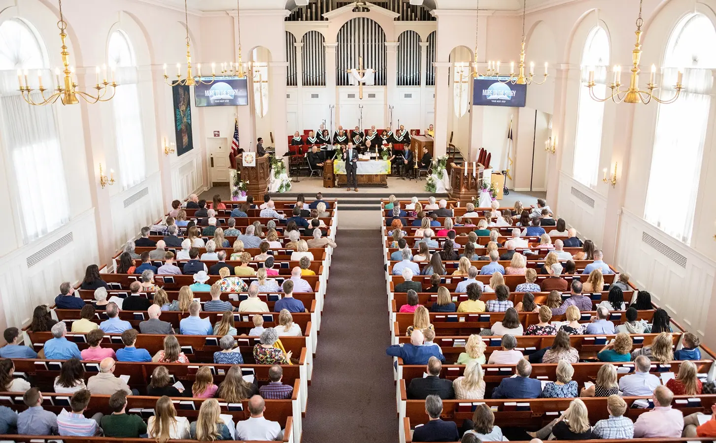 Church Crowd At First Presbyterian Church In Wheaton, Il